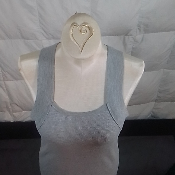 Almost new tank by different touch.... - Picture 3 of 5